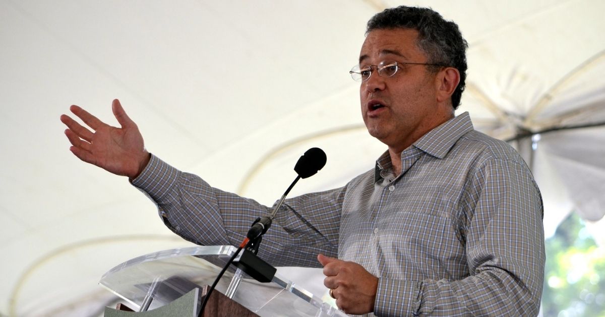 Jeffrey Toobin speaking at the National Book Festival.