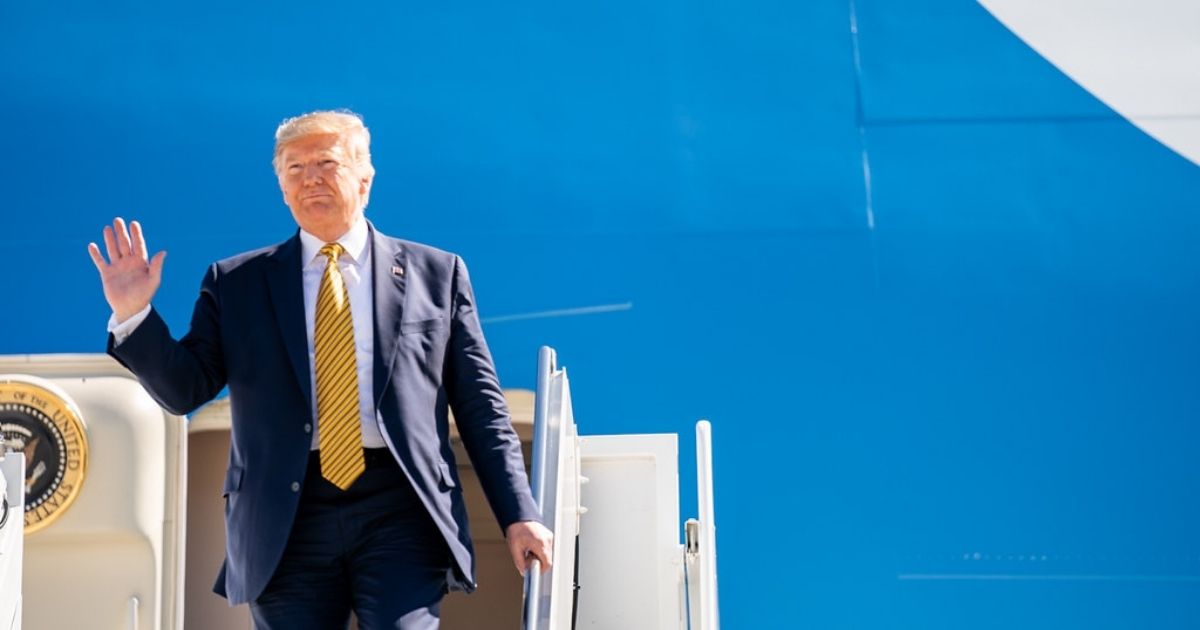 President Donald J. Trump disembarks Air Force One at Moffett Federal Airfield in Mountain View, Calif. Tuesday, September 17, 2019, en route to Palo Alto, Calif. (Official White House Photo by Shealah Craighead)