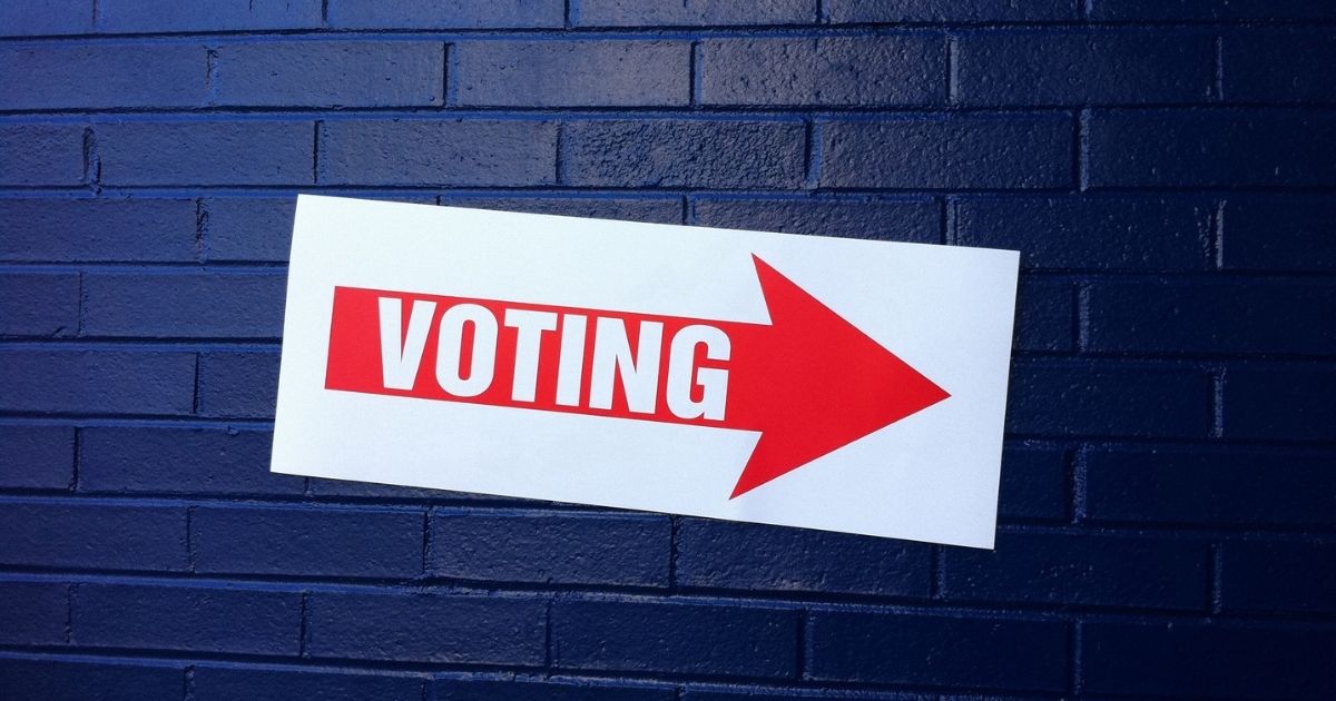 Voting directional sign