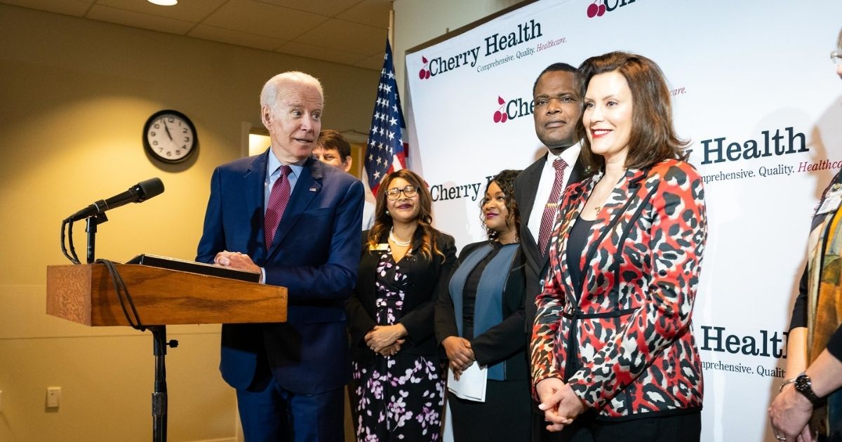 Joe Biden with Gretchen Whitmer