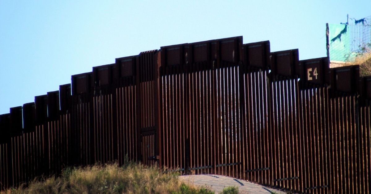 AZ Border Wall near Nogales