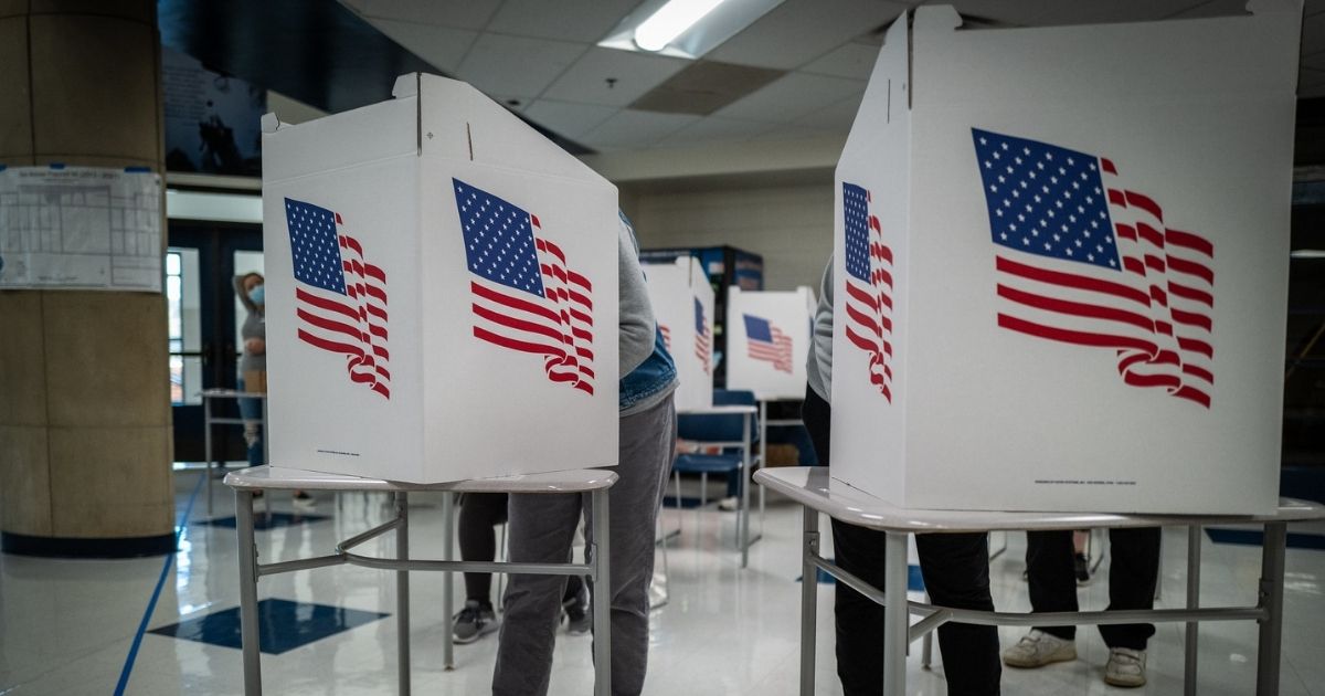 Voters in Des Moines precincts 44, 58 and 59 cast their ballots at Callanan Middle School.