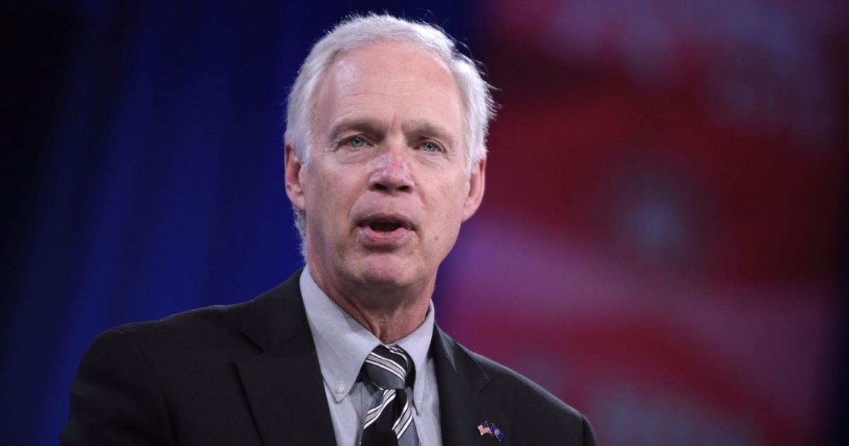 U.S. Senator Ron Johnson of Wisconsin speaking at the 2016 Conservative Political Action Conference (CPAC) in National Harbor, Maryland.