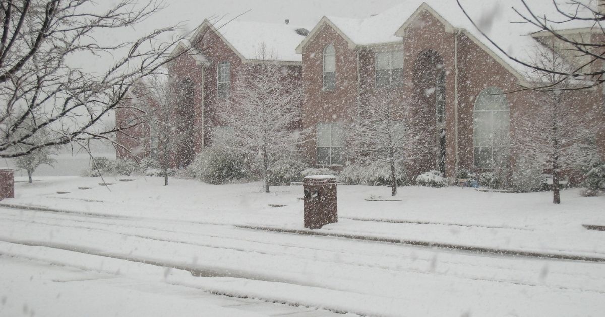 Snow in Frisco, TX