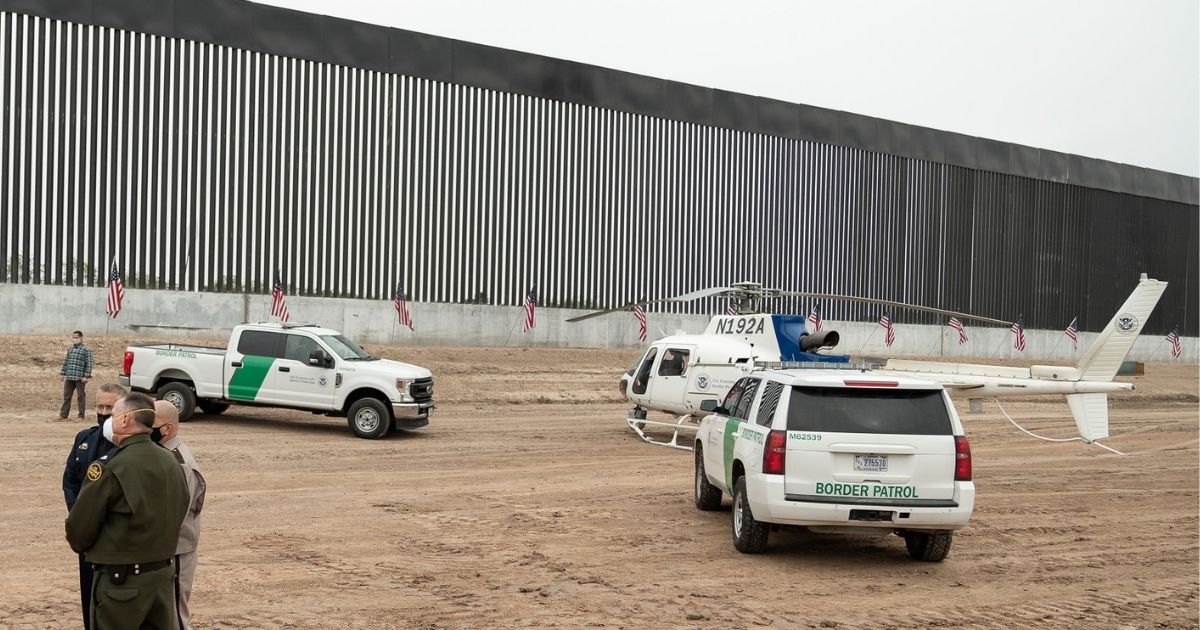 President Donald J. Trump, joined by U.S. Border Patrol officials, visits a border wall site Tuesday, Jan. 12, 2021, at the Texas-Mexico border near Alamo, Texas (Official White House Photo by Shealah Craighead)