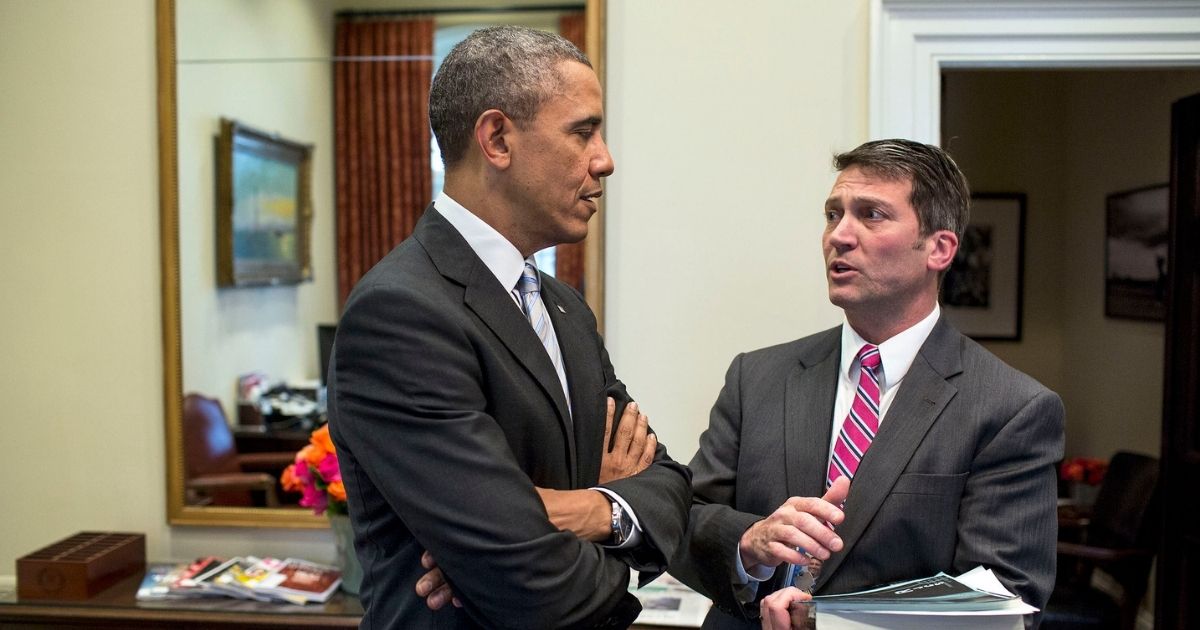 President Barack Obama speaks with Dr. Ronny Jackson in the Outer Oval Office, Feb. 21, 2014. (Official White House Photo by Pete Souza)