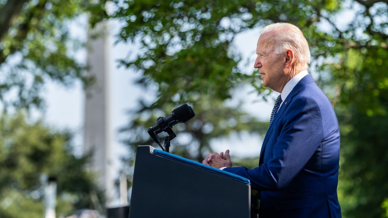 President Joe Biden delivers remarks at a Congressional Gold Medal bill signing event to honor U.S. Capitol police, Thursday, August 5, 2021, in the Rose Garden of the White House. (Official White House Photo by Adam Schultz)