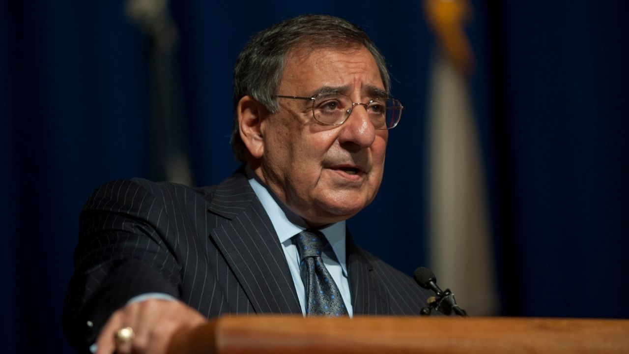 Secretary of Defense Leon E. Panetta addresses staff members at Walter Reed National Military Medical Center (WRNMMC) in Bethesda, Md., Dec. 4, 2012. Panetta thanked the more than 300 attendees for their efforts since Walter Reed Army Medical Center merged with the National Naval Medical Center in August 2011 to create WRNMMC. (DoD photo by Mass Communication Specialist 1st Class Chad J. McNeeley, U.S. Navy/Released)