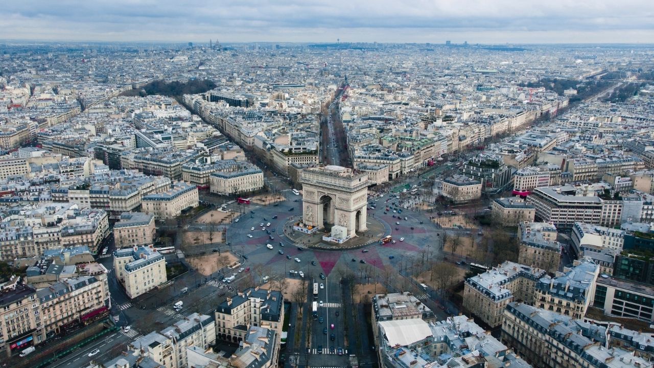 Downtown Paris