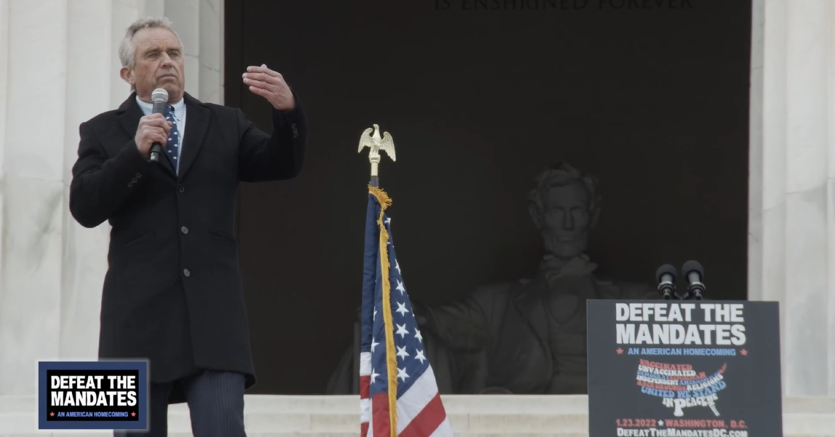 Robert F. Kennedy, Jr. speaks in front of the Lincoln Memorial in Washington, DC for the Defeat the Mandates Protest