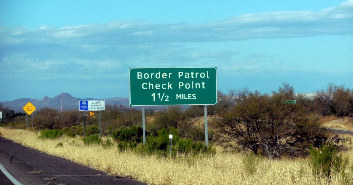 Border Patrol checkpoint sign.