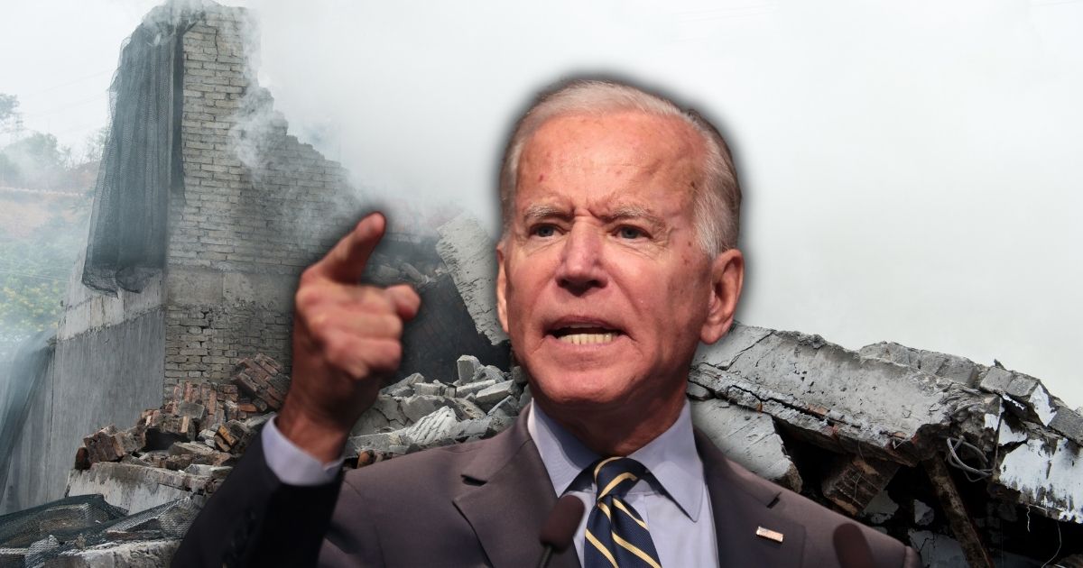 Joe Biden speaking with attendees at the 2019 Iowa Federation of Labor Convention