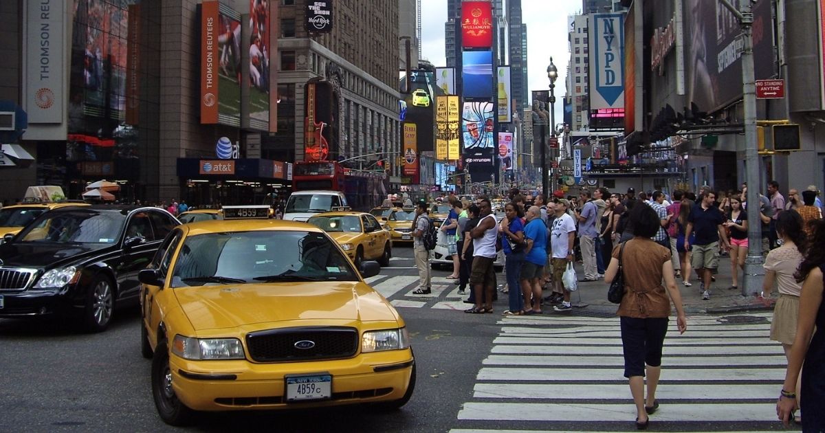 Busy street in New York. (Artem Zarutskiy / Flickr)