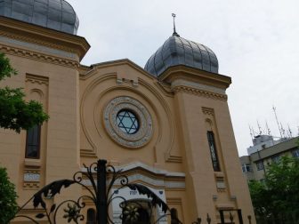 Synagogue in Romania. (Emmanuel DYAN / Flickr)