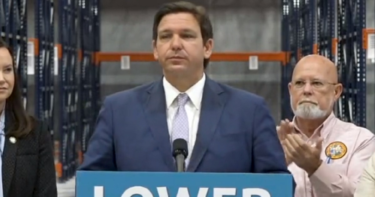 Florida Governor Ron Desantis speaks to an audience.