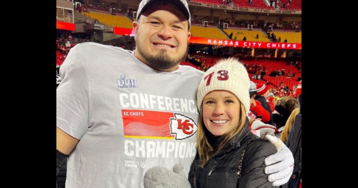 Chiefs offensive lineman Nick Allegretti, left, is seen with his wife Christina Allegretti.