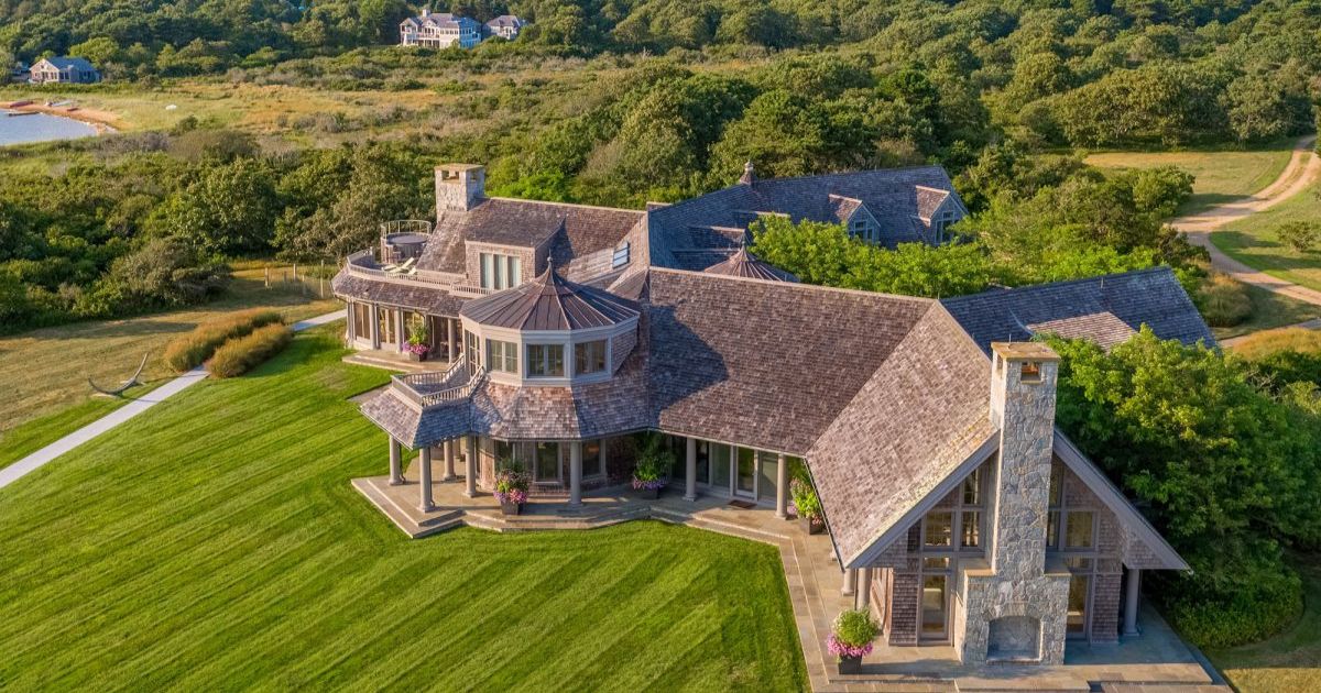 Former President Barack Obama and wife Michelle Obama own a property on Martha's Vineyard.