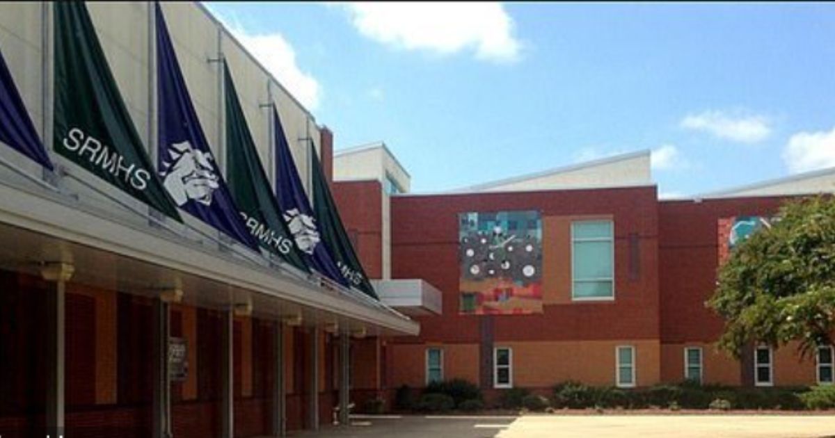 On Monday, a fight broke out at Raleigh Magnet High School in Raleigh, North Carolina, resulting in the death of a 15-year-old student.