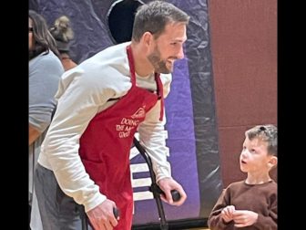 Kirk Cousins was seen volunteering in Minnesota for a Thanksgiving event.